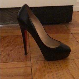 Christian Louboutin Size 38 Alti Pump